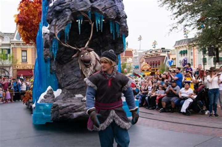ディズニー 面白い画像 パレード 瞬間
